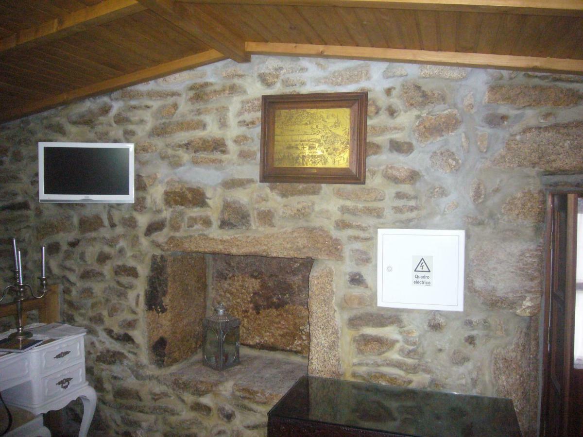 Gasthaus Casa Do Monge Leomil Exterior foto